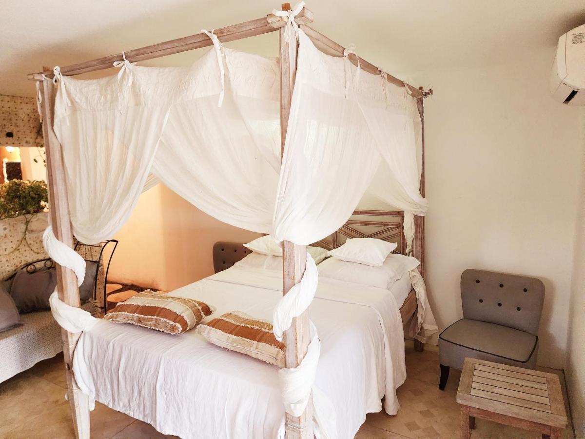 Perle Stone Studio- Bed And Breakfast Simpson Bay Buitenkant foto