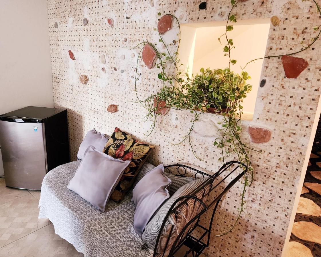 Perle Stone Studio- Bed And Breakfast Simpson Bay Buitenkant foto