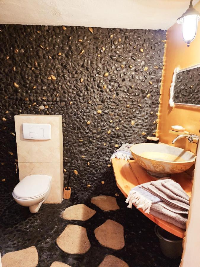 Perle Stone Studio- Bed And Breakfast Simpson Bay Buitenkant foto