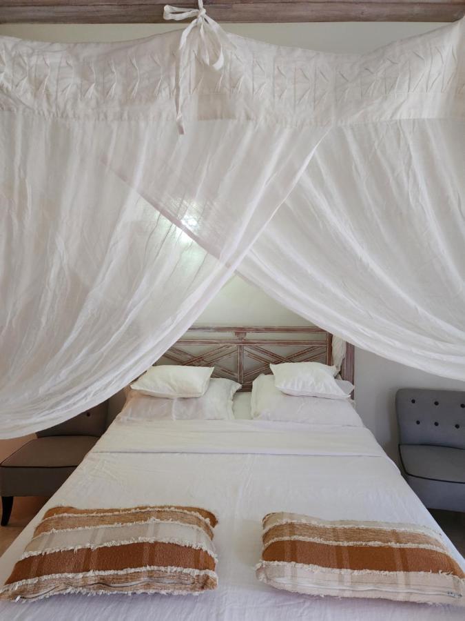 Perle Stone Studio- Bed And Breakfast Simpson Bay Buitenkant foto
